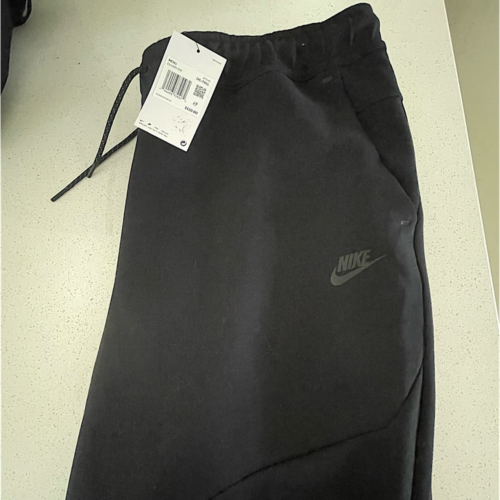 Brand New Black Nike Tech Fleece Sweatpants